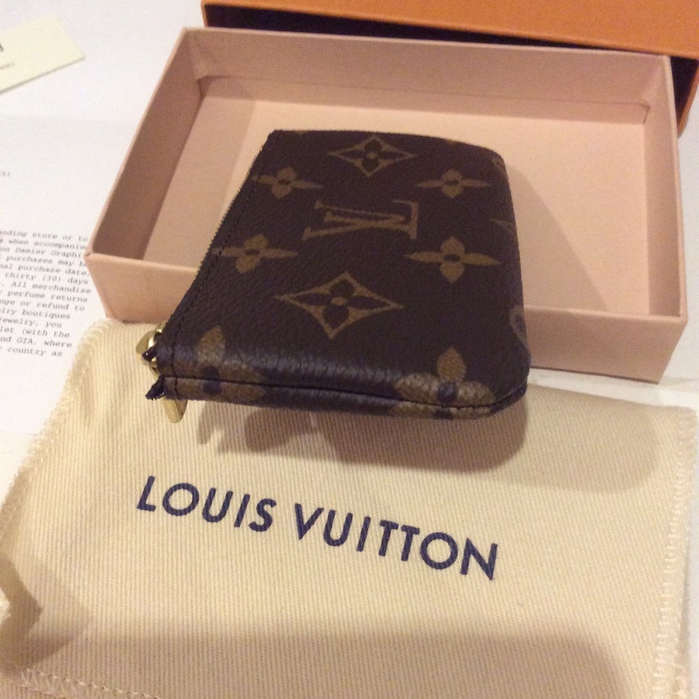 SOLD!   Louis Vuitton key pouch, brand new - Picture 6 of 9